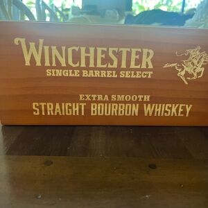 Winchester Bourbon Whiskey Box in Rich Brown